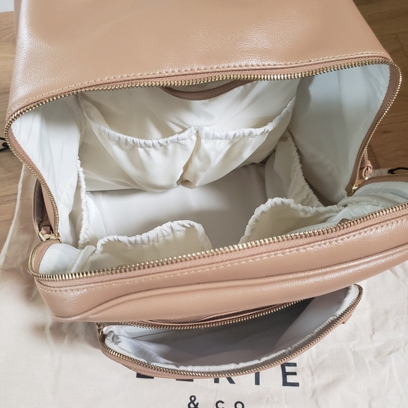 Vegan leather Backpack - Tan w/ gold hardware - Picture 2 of 11